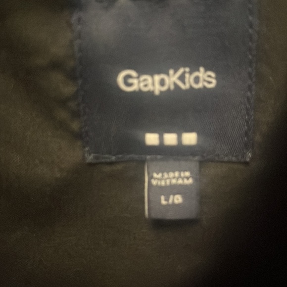 Gap size large children’s insulated vest. Excellent condition. - Picture 3 of 4